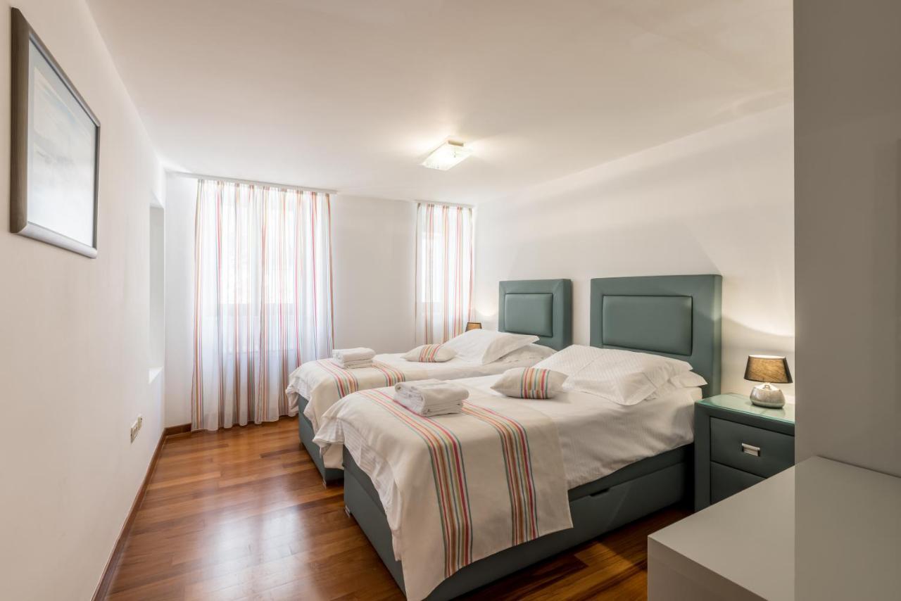 Peristil Apartment Split Exterior photo